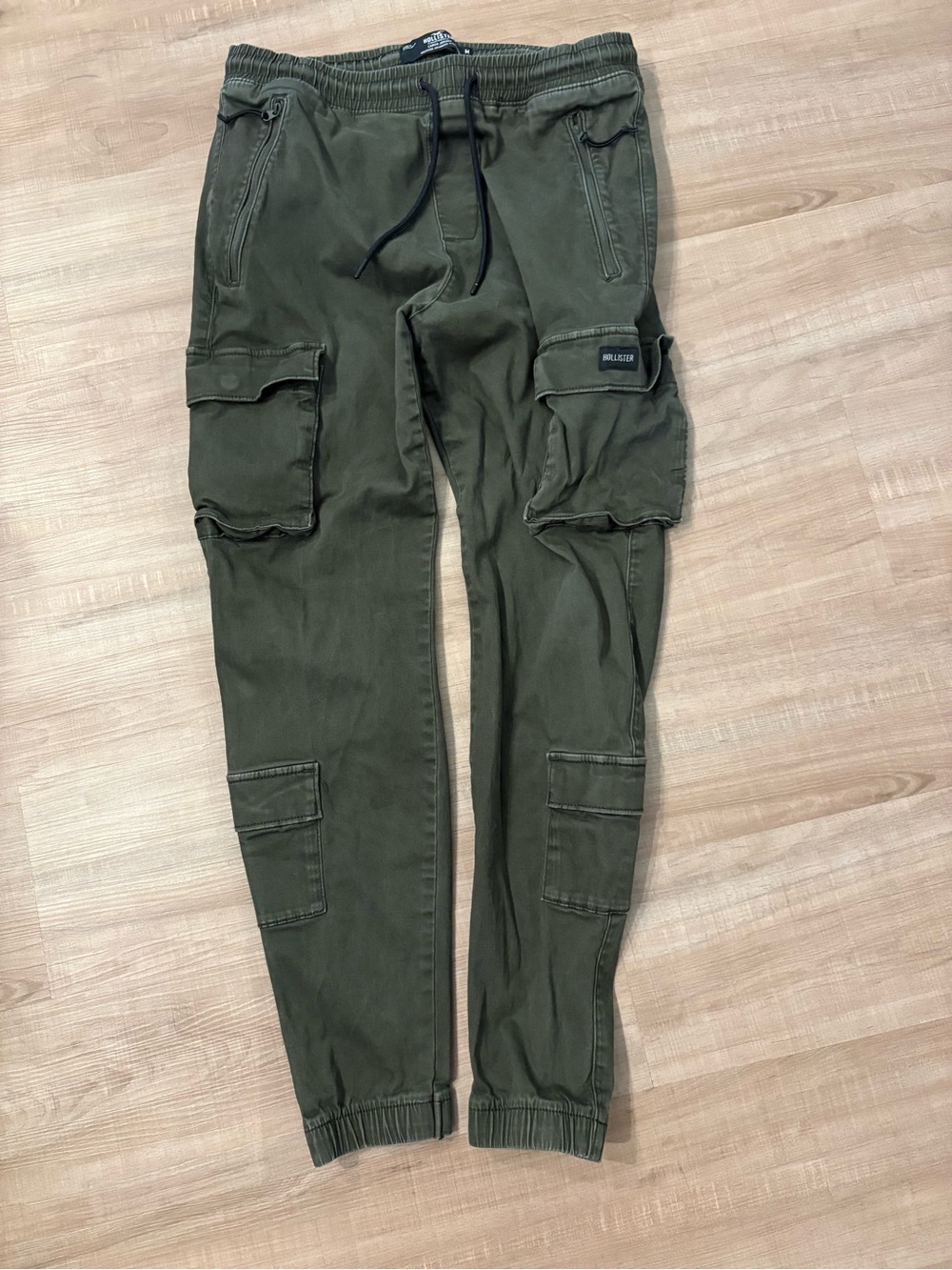 Hollister Men's Olive Cargo Jogger Pants with Utility Pockets